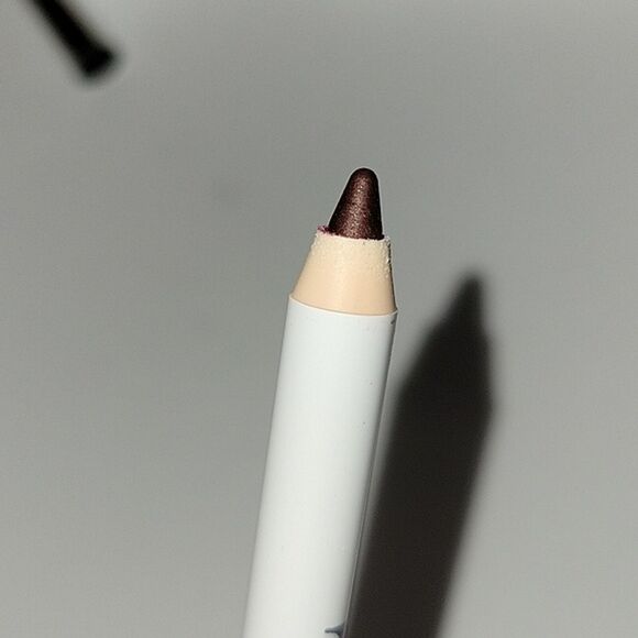 TIGI CosmeticsPerfect Lipliner KISS 0.04 oz - Picture 7 of 7